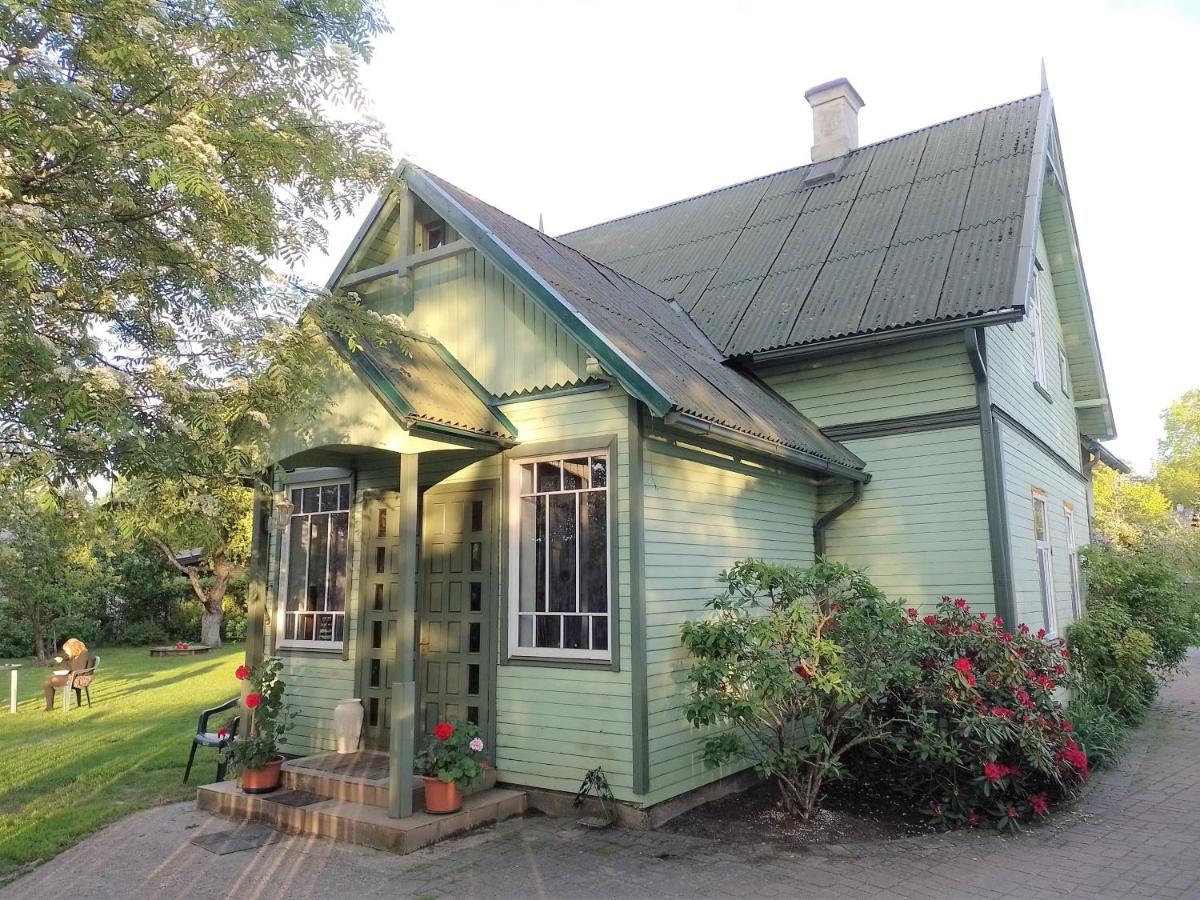 House, Garden & Sauna. Free Parking. Train Stop-200 M. Sea-1 Km. Jūrkalne Eksteriør bilde